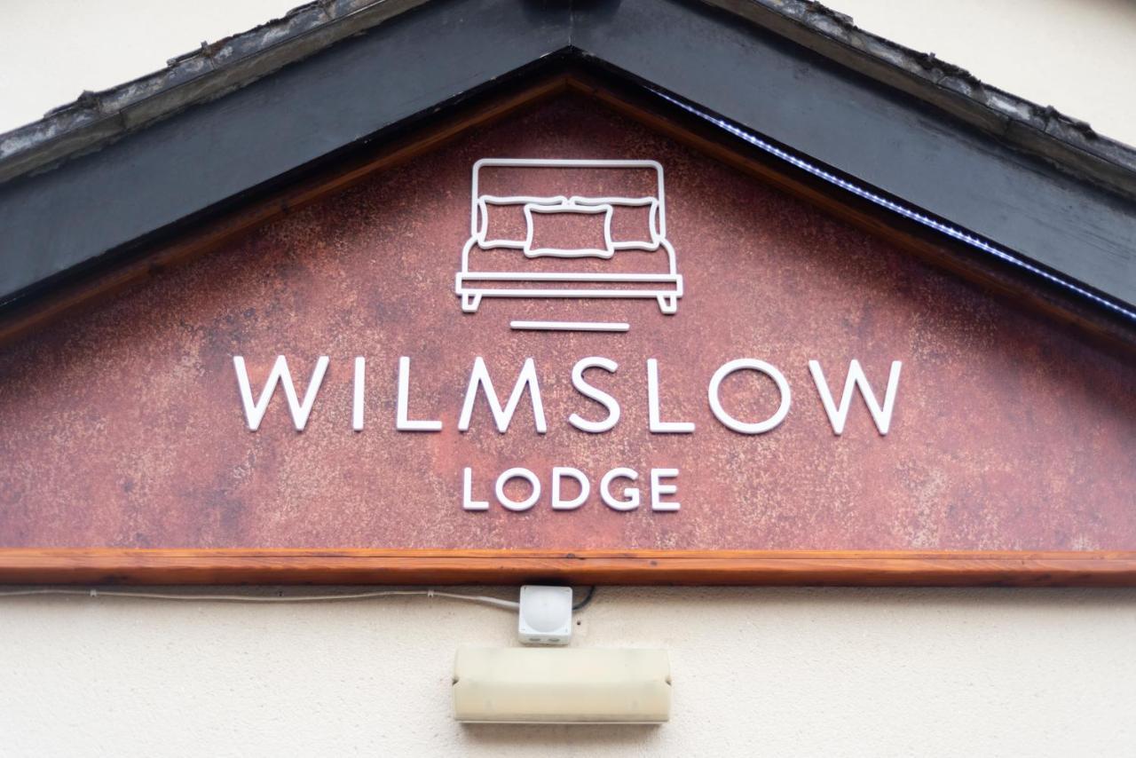 Wilmslow Lodge Bagian luar foto